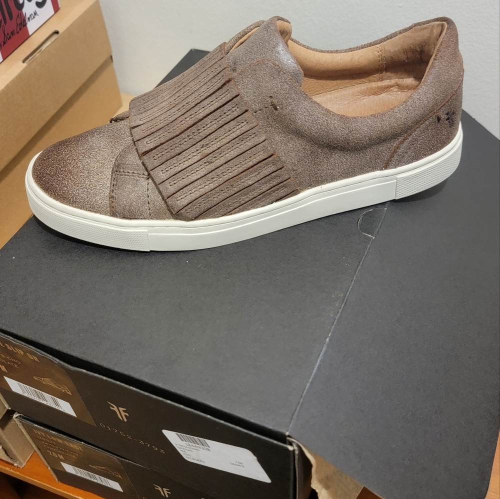 Frye Women's Ivy Gore Slip on Sneaker